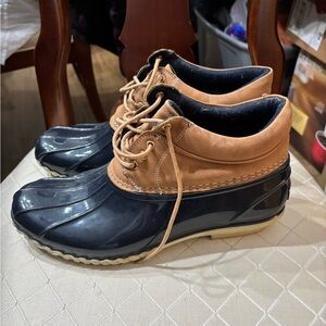 Tommy Hilfiger Tan and Dark Blue Duck Boots